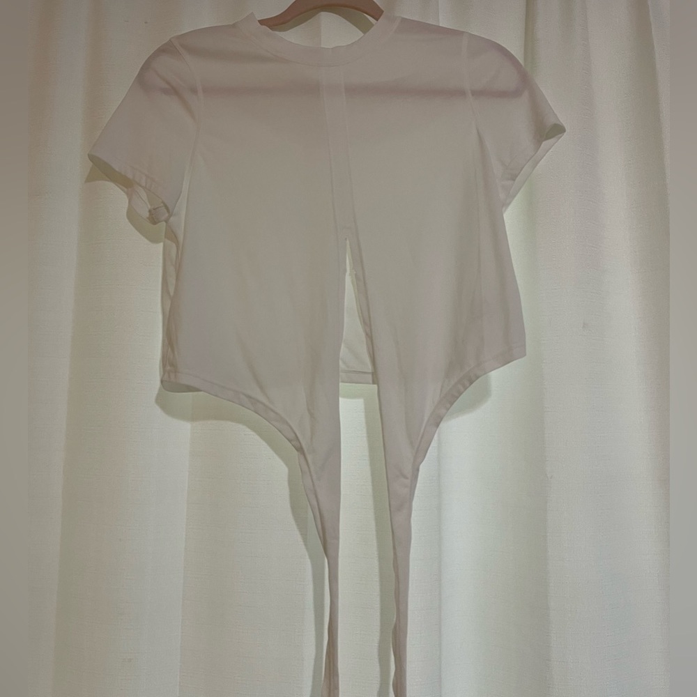 white criss cross athletic top
